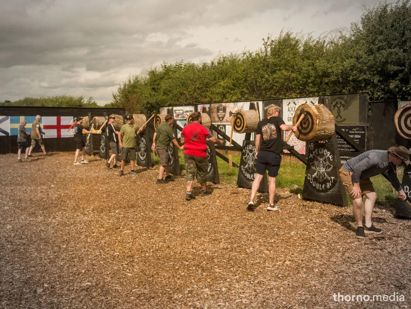 Axemore — Axethrowing