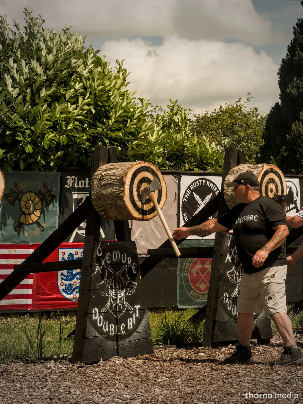Axemore — Axethrowing