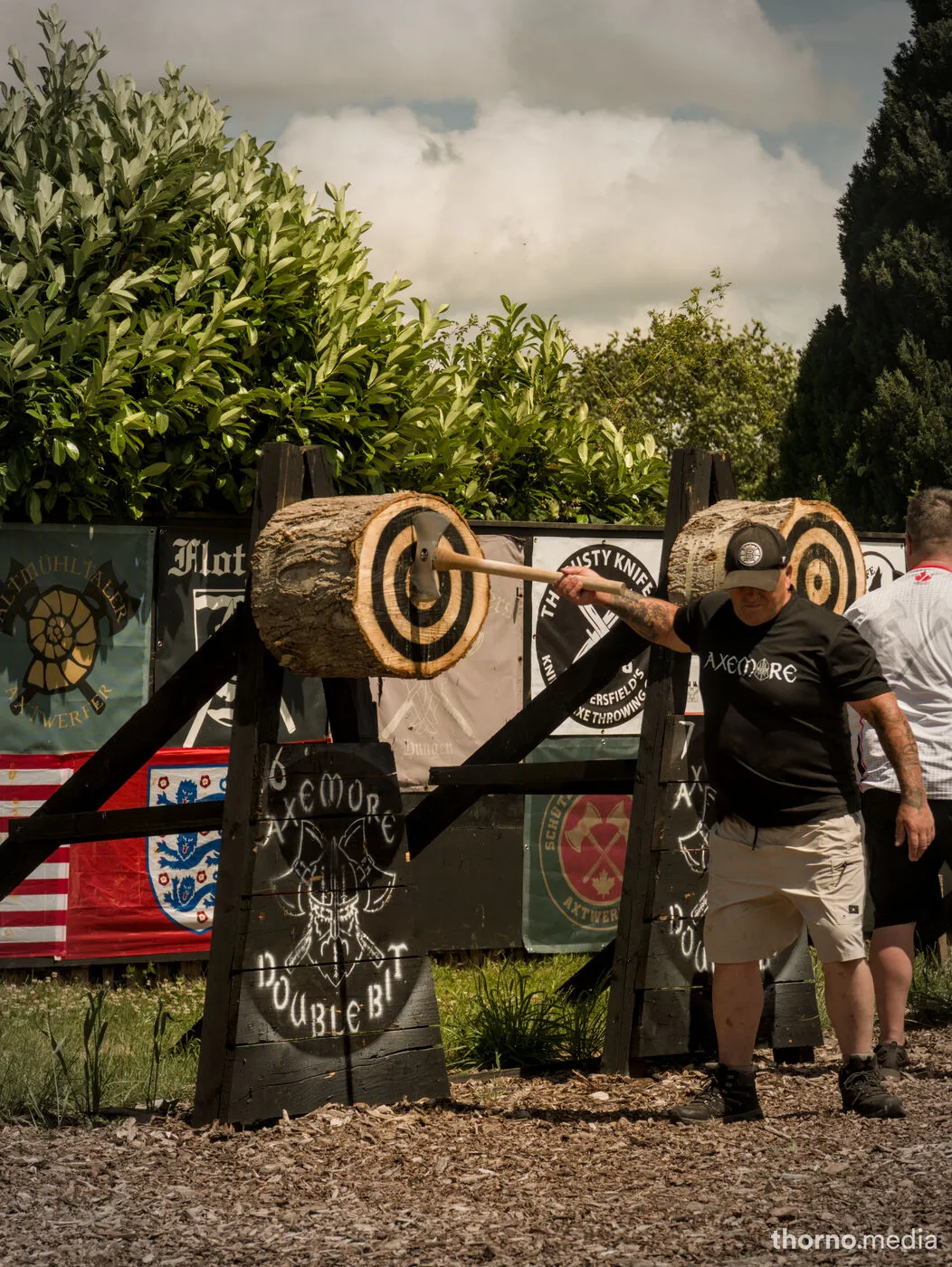 Axemore — Axethrowing