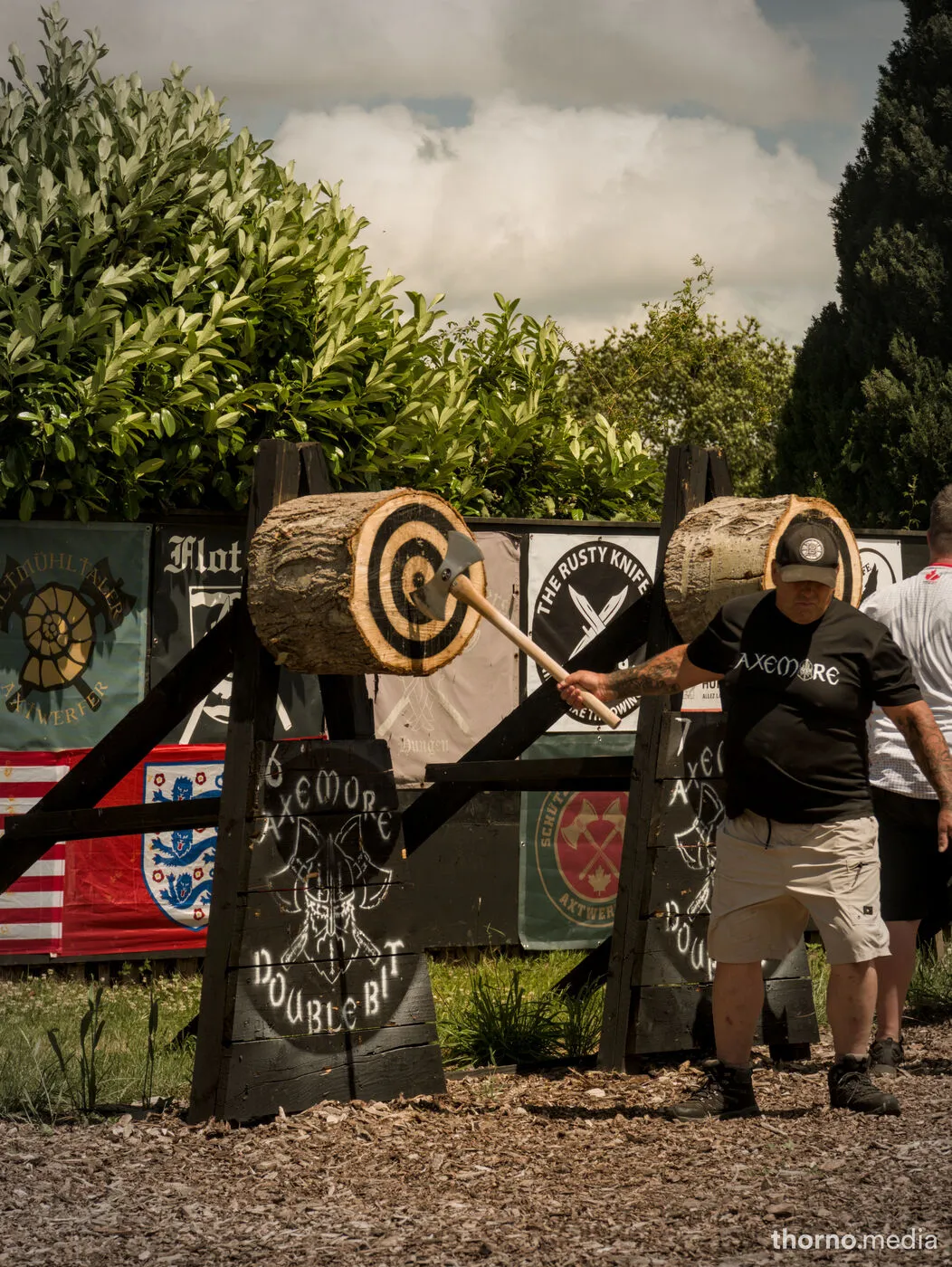 Axemore — Axethrowing